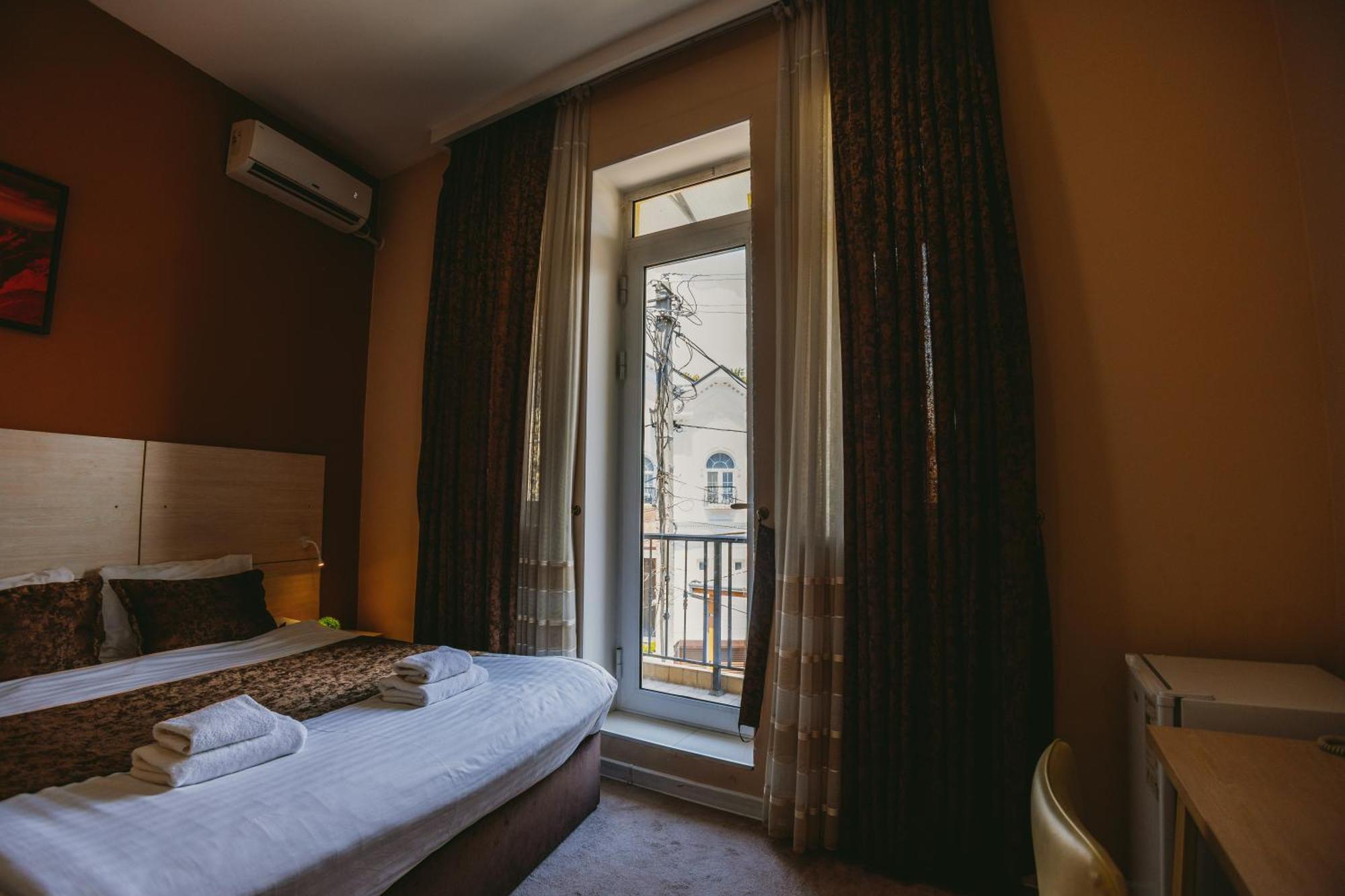 City Hotel Tasjkent Eksteriør billede