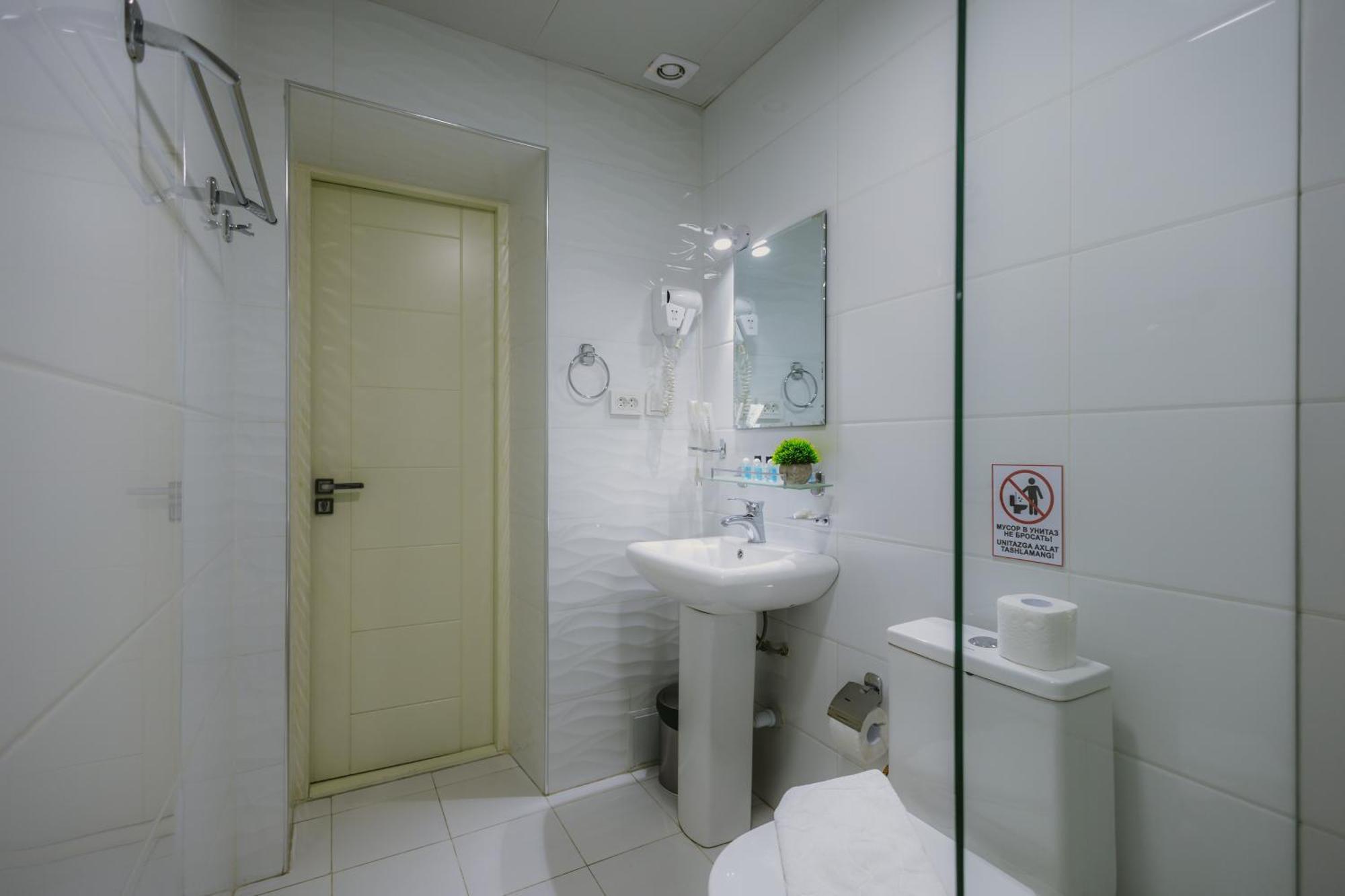 City Hotel Tasjkent Eksteriør billede
